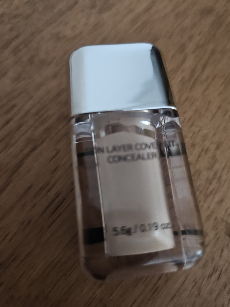 关于音调 Skin Layer 遮瑕膏 [AT.21 Cool Light] (冷光) common.review image