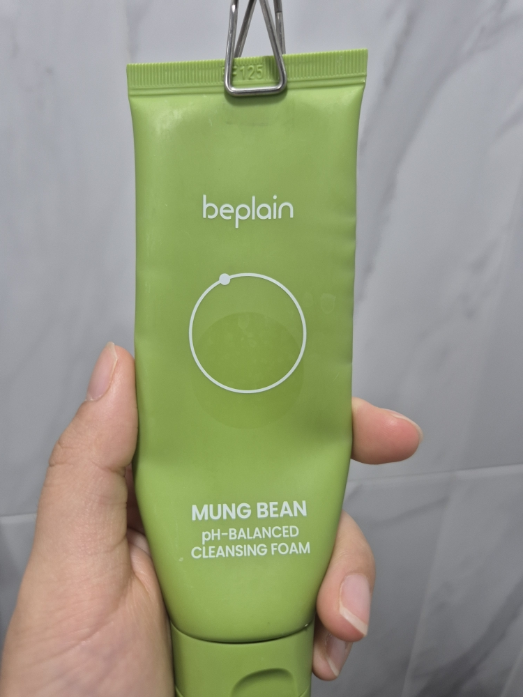 비플레인 (beplain) 녹두 약산성 클렌징폼 review image
