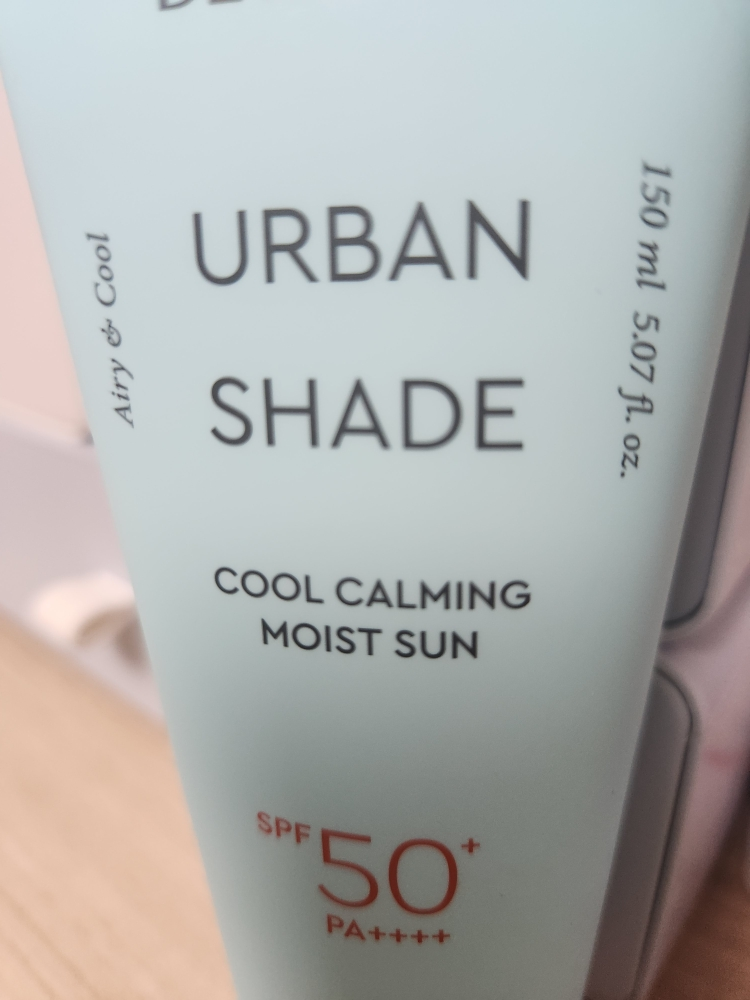 듀이트리 (DEWYTREE) 어반 쉐이드 쿨 카밍 수분 선 [SPF50+/PA++++] review image