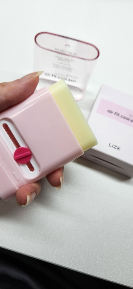 리즈케이 (LIZk) 에어핏 쿨 선 [SPF50+/PA++++] review image