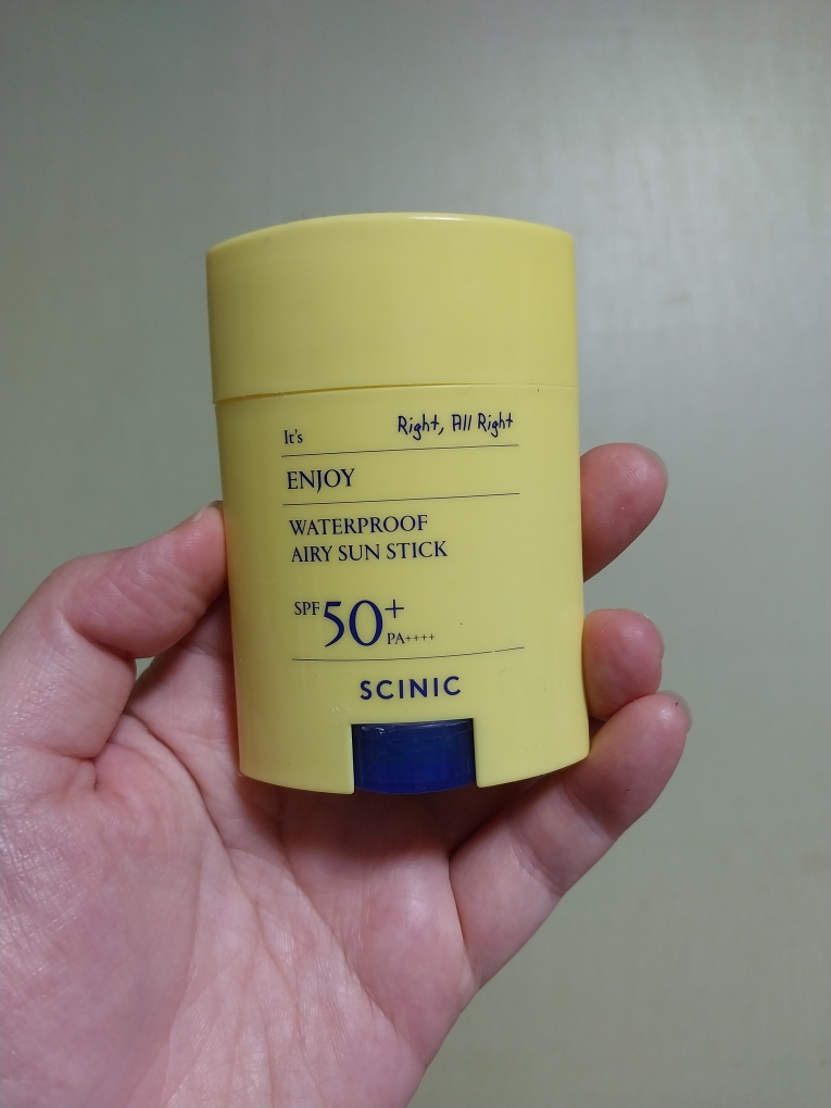 싸이닉 (SCINIC) 엔조이 워터프루프 에어리 선스틱 [SPF50+/PA++++] review image