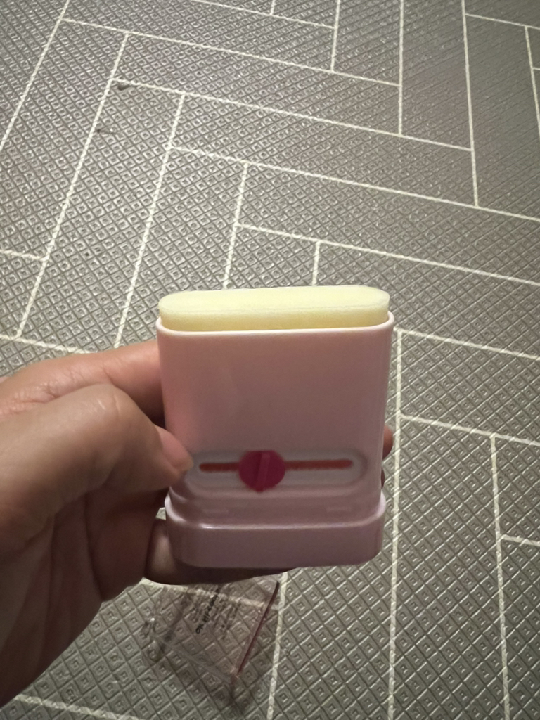 리즈케이 (LIZk) 에어핏 쿨 선 [SPF50+/PA++++] review image