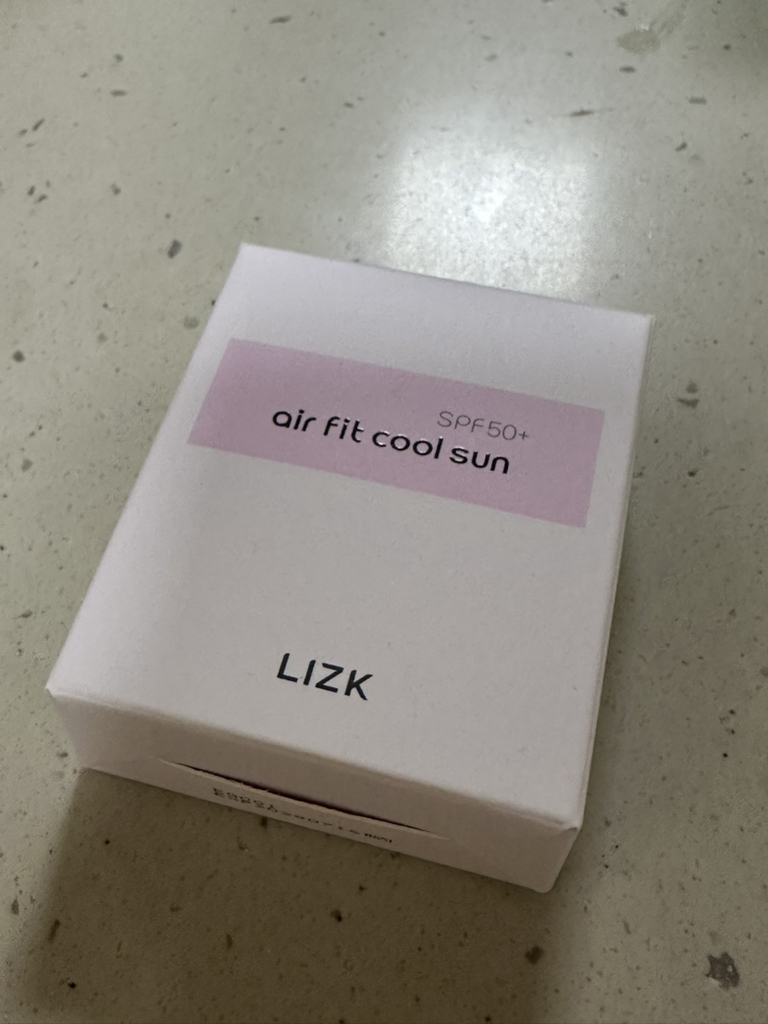 리즈케이 (LIZk) 에어핏 쿨 선 [SPF50+/PA++++] review image