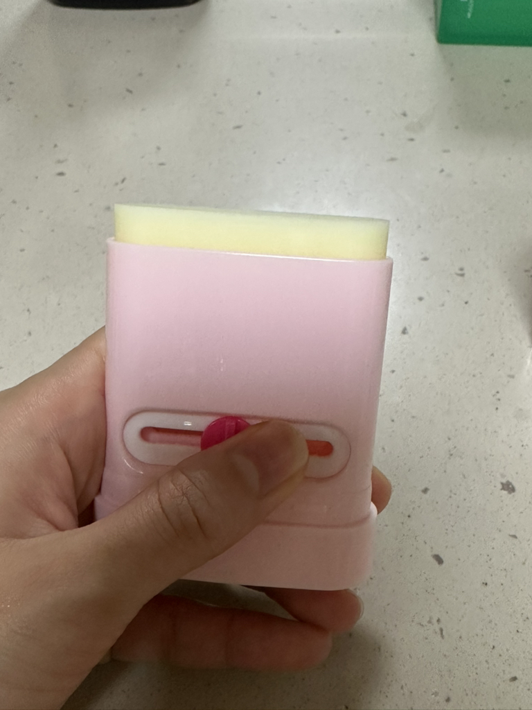 리즈케이 (LIZk) 에어핏 쿨 선 [SPF50+/PA++++] review image