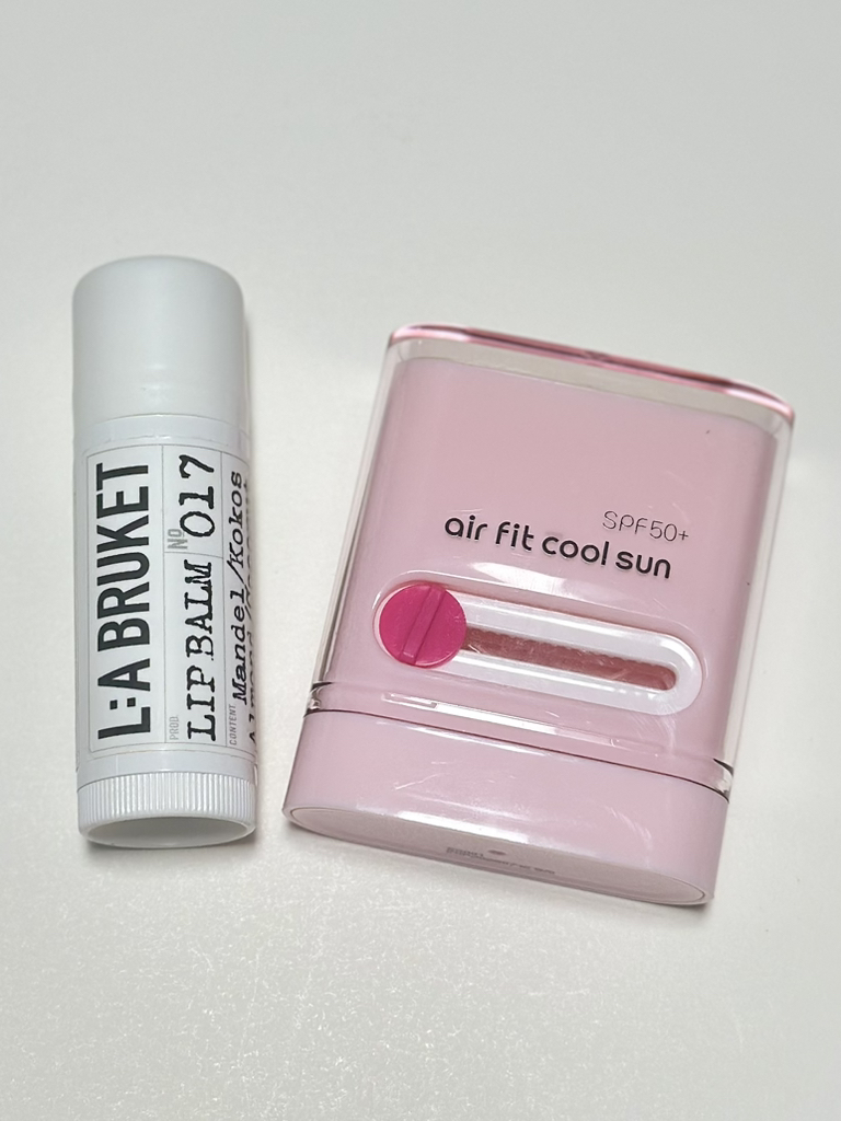 리즈케이 (LIZk) 에어핏 쿨 선 [SPF50+/PA++++] review image