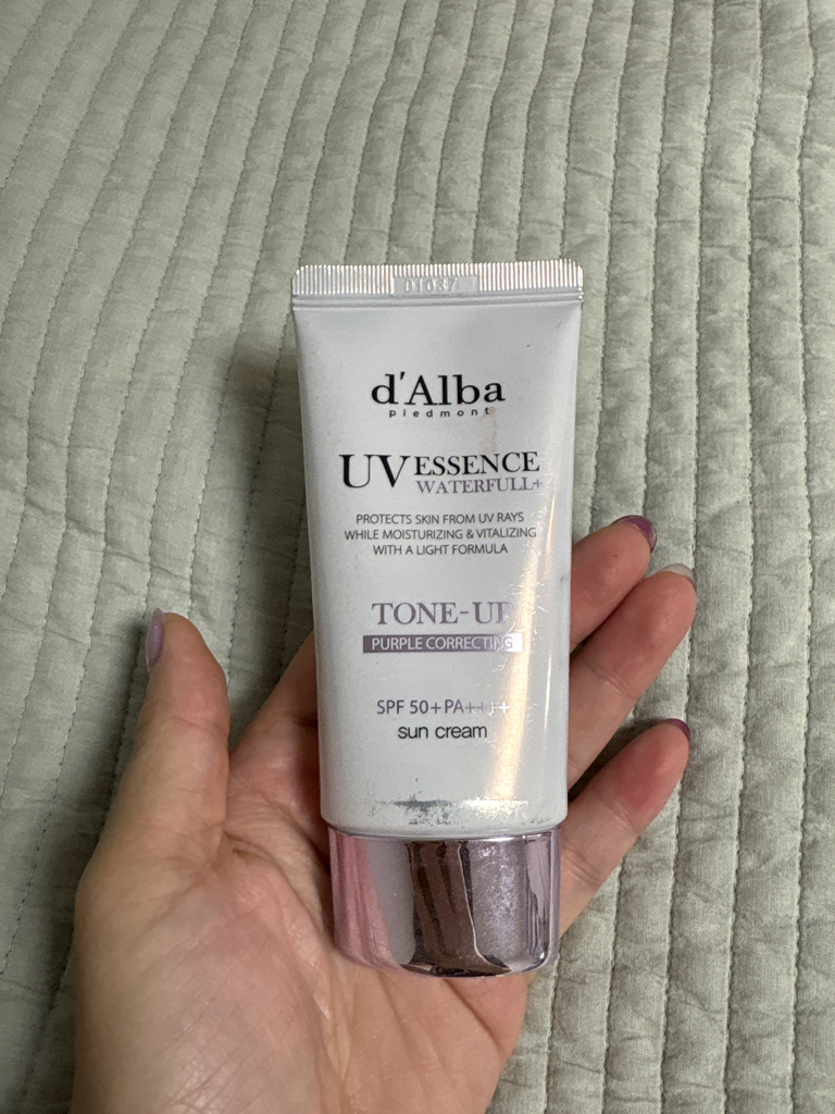 d'Alba Kem chống nắng Waterful [SPF50+/PA++++] [Tông màu/Màu tím] review image