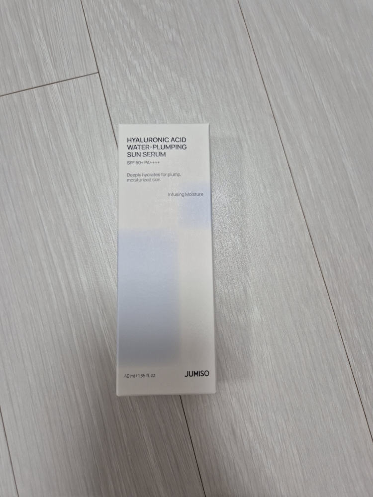 透明质酸水丰盈保湿防晒精华液 [SPF50+/PA++++]的真实用户使用照片