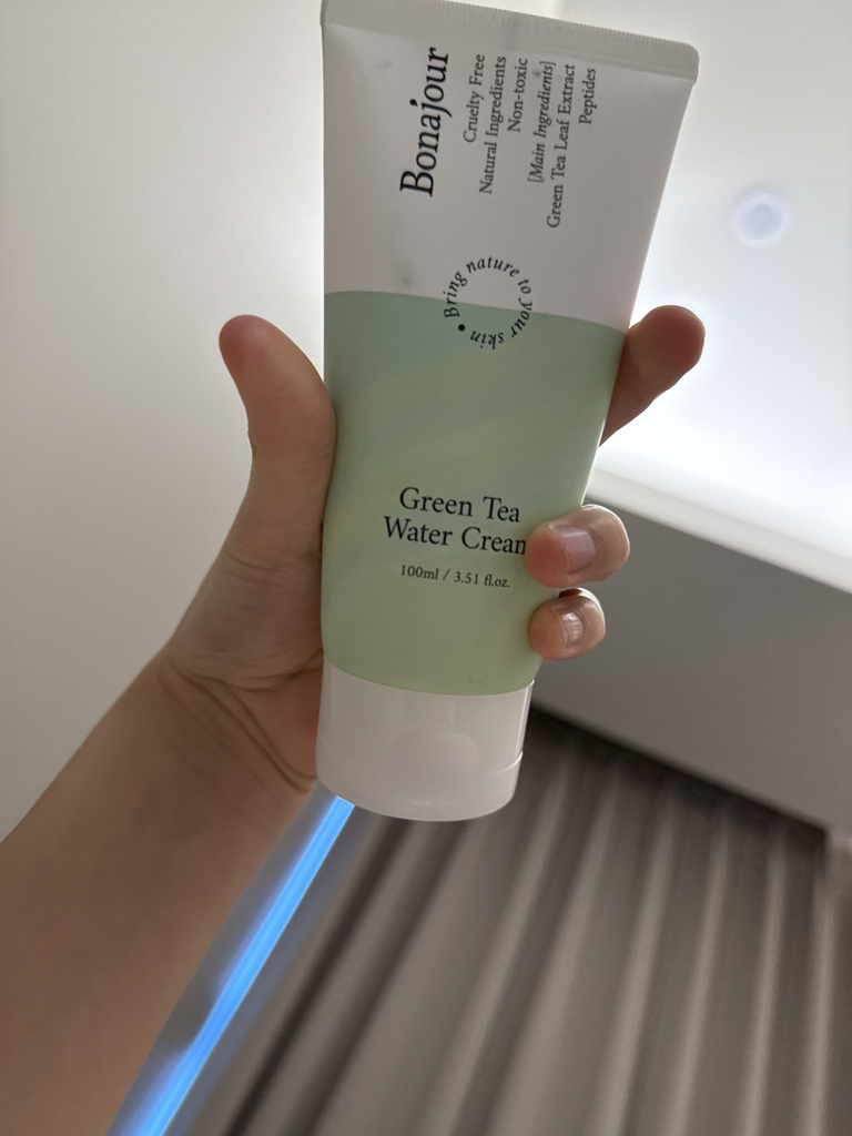 보나쥬르 (BONAJOUR) 그린티 워터크림 review image