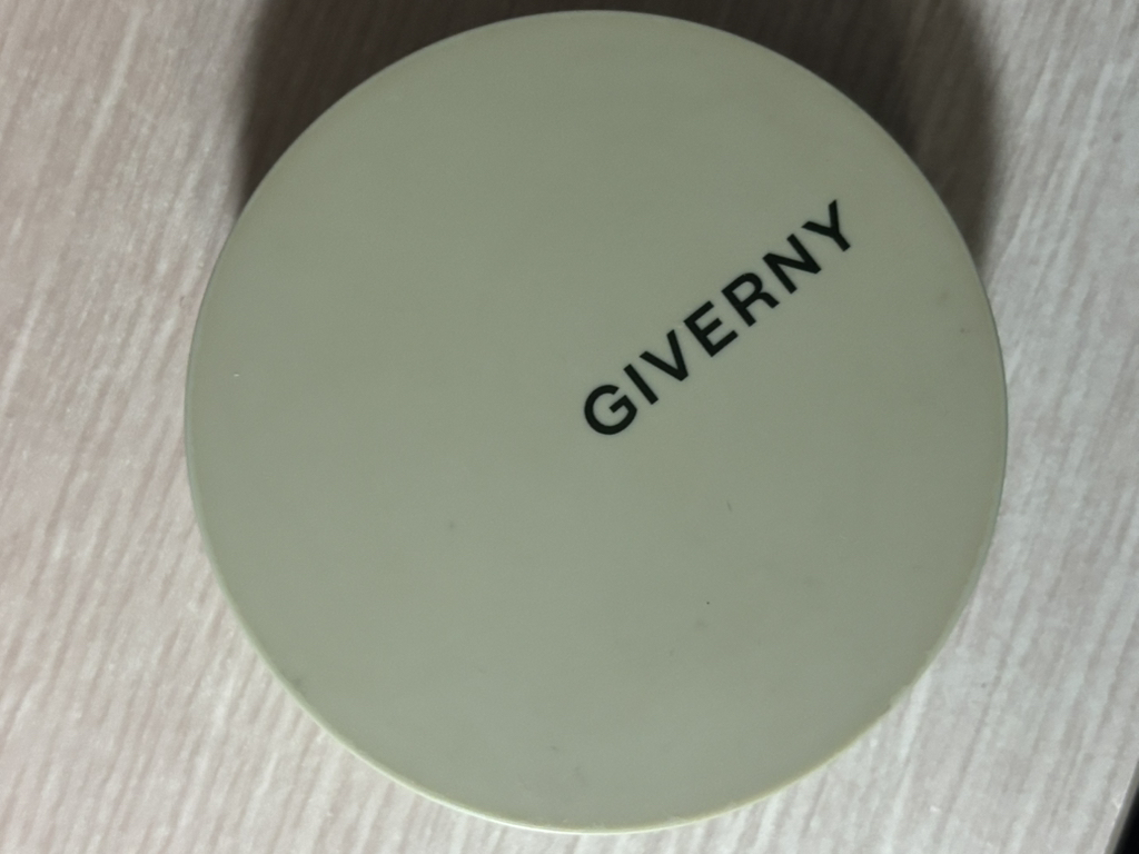 지베르니 (GIVERNY) 밀착 커버 쿠션 [SPF40/PA++] [17C 포슬린] review image