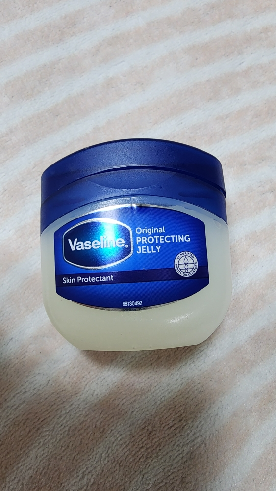 (联合利华）理肤泉润唇膏 [原味］的真实用户使用照片