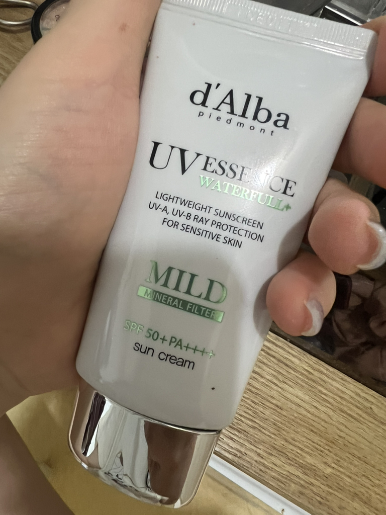 달바 (d'Alba) 워터풀 선크림 [SPF50+/PA++++] [마일드] review image