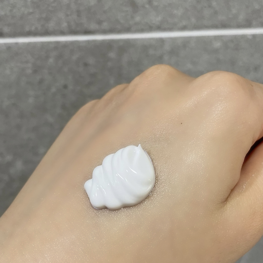 스킨푸드 (SKINFOOD) 베리 선크림 [SPF50+/PA++++] [진정] review image