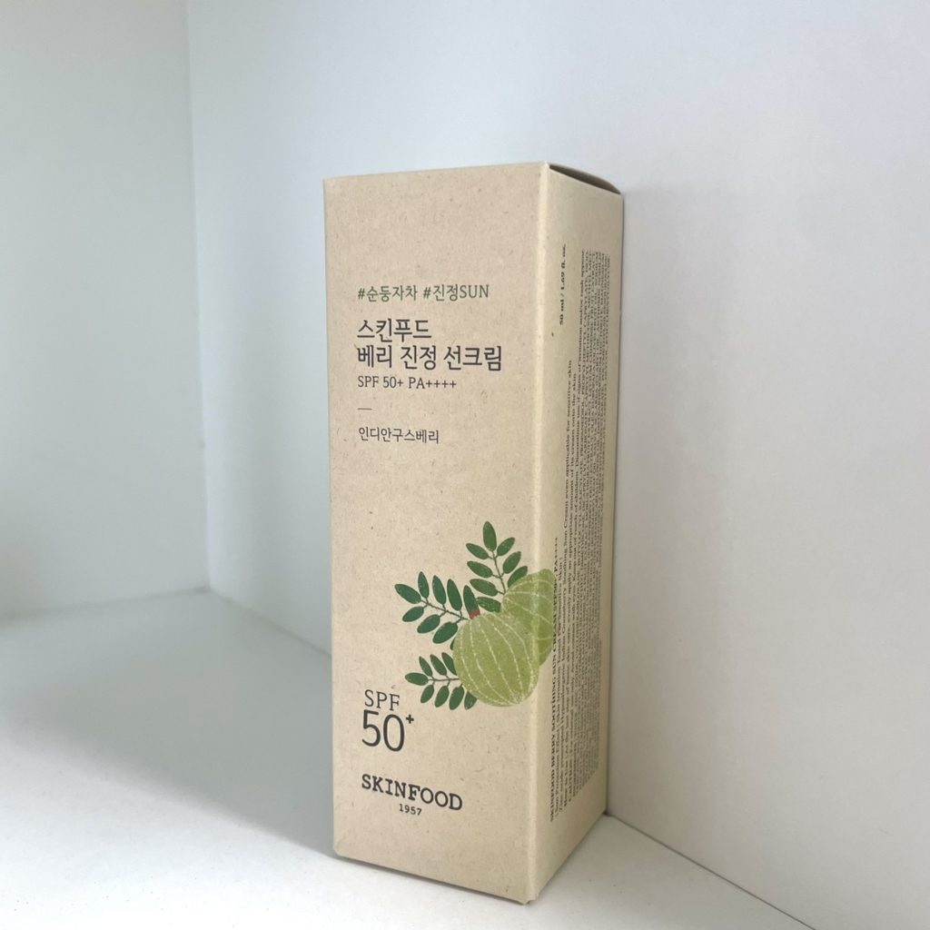 스킨푸드 (SKINFOOD) 베리 선크림 [SPF50+/PA++++] [진정] review image