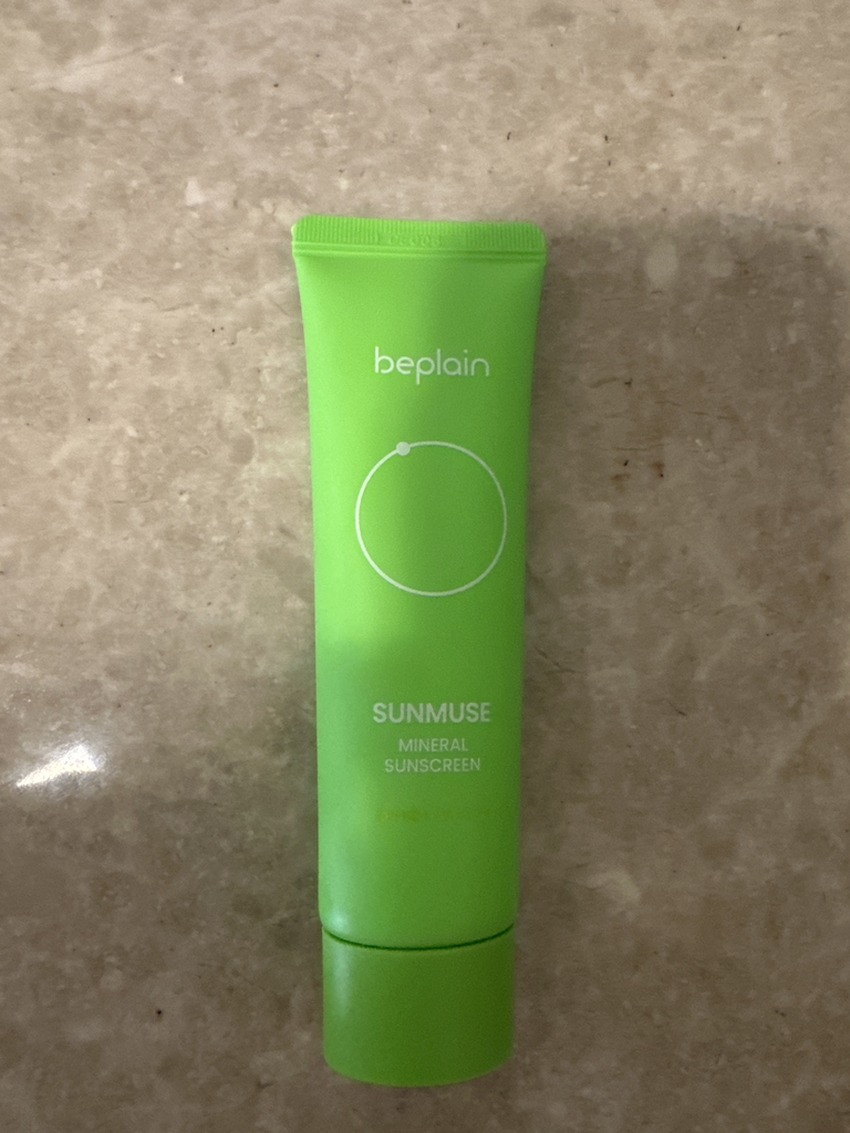 Sunmuse 无武器汽车防晒霜 [SPF50+/PA++++]的真实用户使用照片