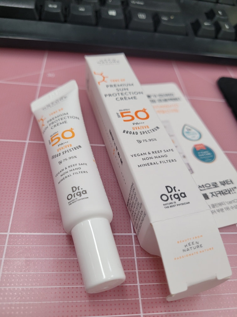 奥尔加博士 PREMIUM保湿防晒霜 [SPF50+/PA+++] common.review image