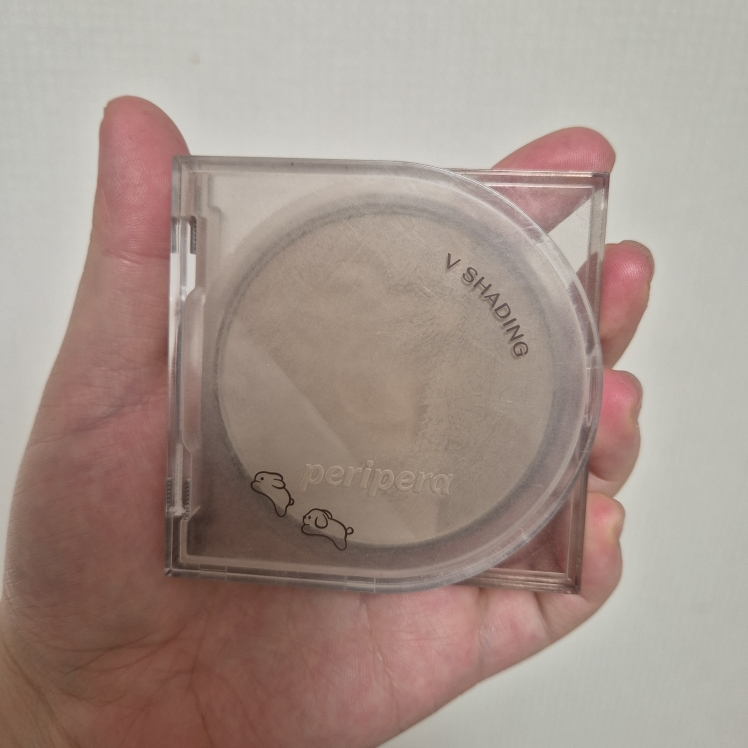 菲丽菲拉 V 型阴影 [003 灰阶］ common.review image