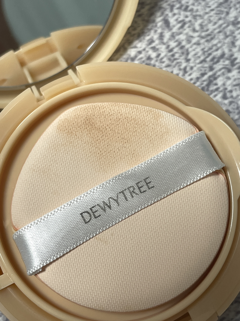 素颜遮瑕防晒气垫 [SPF50+/PA++++]的真实用户使用照片