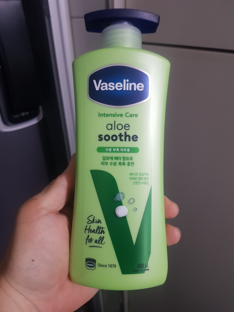 凡士林 干性肌肤密集护理身体乳液 [芦荟］ common.review image