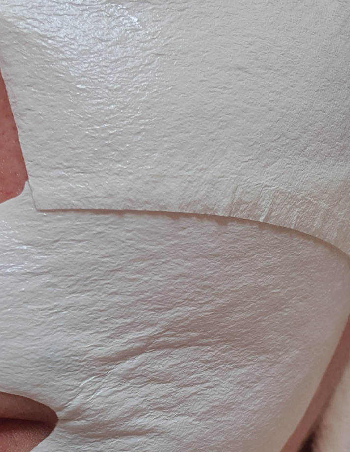 피몽쉐 (Phymongshe) 캐비어 인퓨즈드 로즈 리프팅 마스크 review image