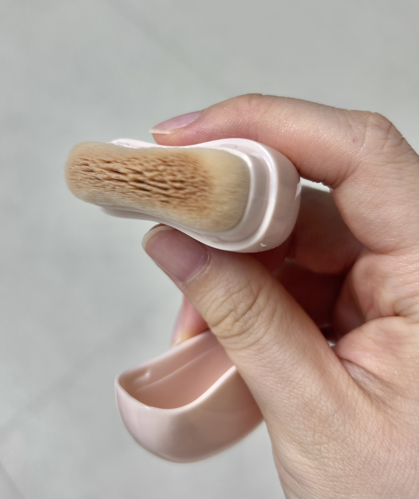 웨이크메이크 (wakemake) 워터 글로우 코팅밤 [SPF30/PA++] [01 로지포슬린] review image