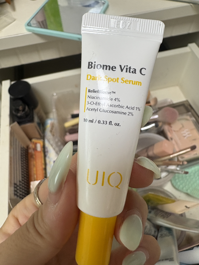 유이크 (UIQ) 바이옴 비타씨 잡티세럼 review image