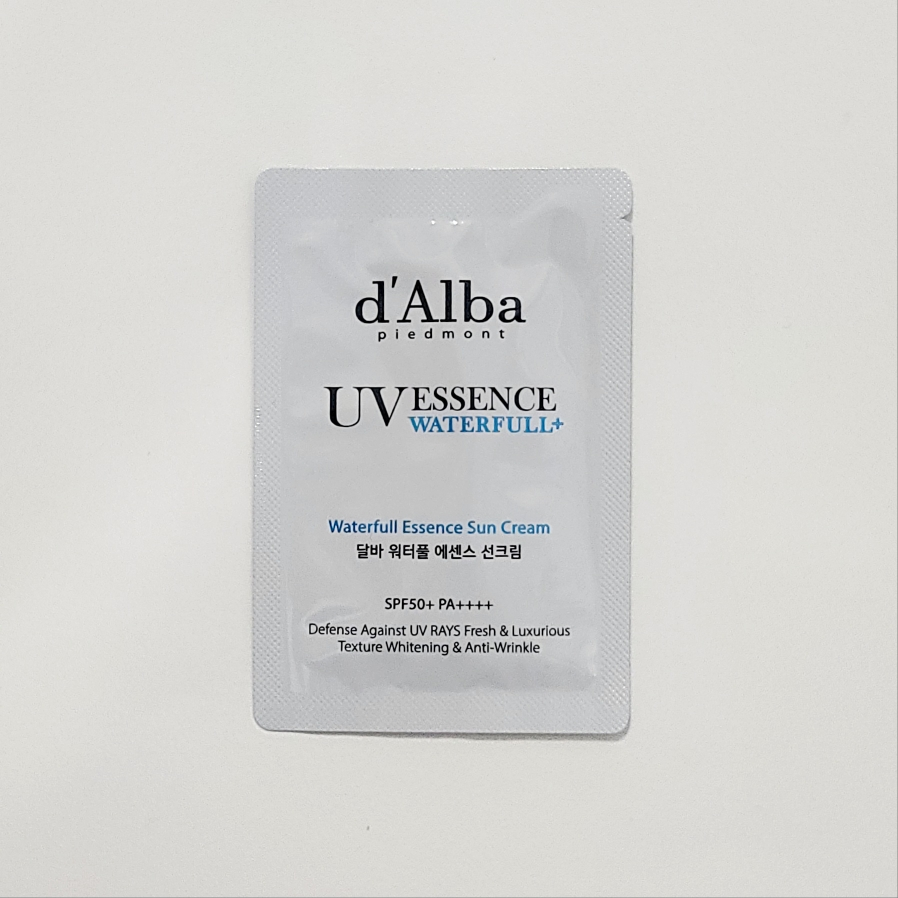 水池防晒霜 [SPF50+/PA++++] [精华]的真实用户使用照片