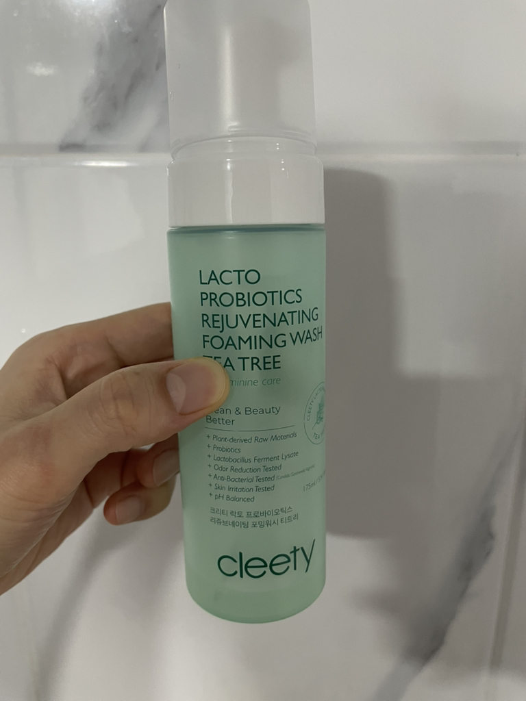 크리티 (cleety) 락토 프로바이오틱스 리쥬브네이팅 여성청결제 포밍워시 [무향] review image