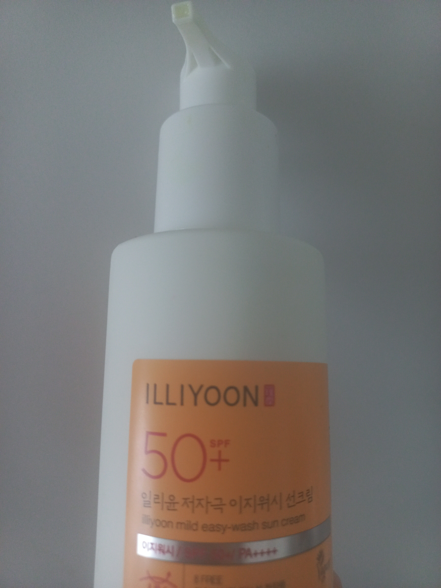 低过敏性易洗防晒霜 [SPF50+/PA++++]的真实用户使用照片