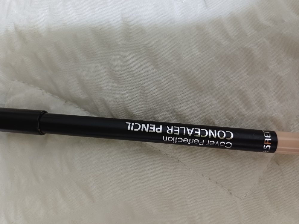 더샘 (theSAEM) 커버 퍼펙션 컨실러 펜슬 [1.5 내추럴베이지] review image