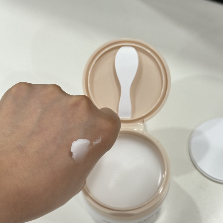 Biome Barrier 胶原蛋白紧致洁面膏的真实用户使用照片