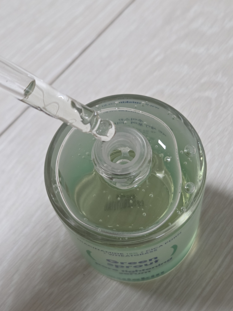 嫩芽紧致精华的真实用户使用照片