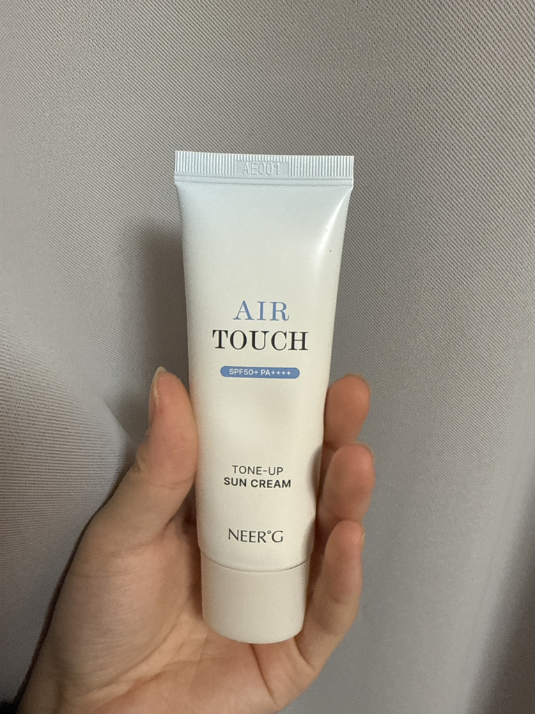 니얼지 (NEER'G) 에어터치 톤업 선크림 [SPF50+/PA++++] review image