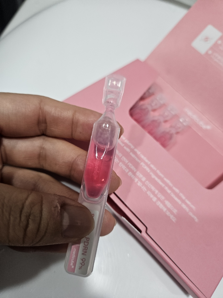 PDRN 粉红色一日精华液的真实用户使用照片