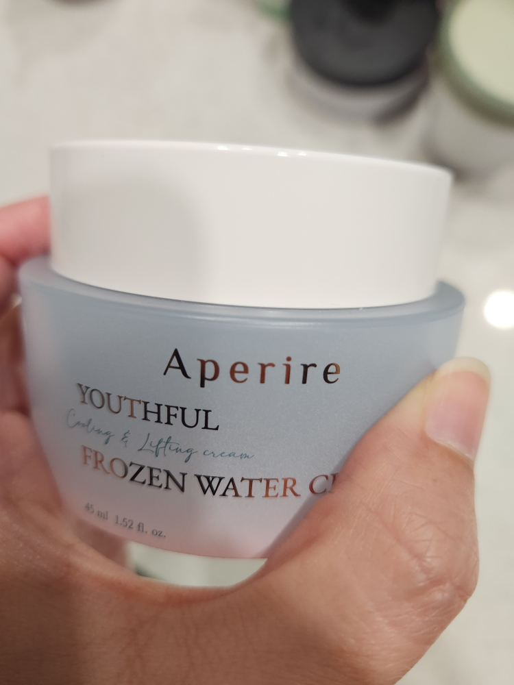Ảnh đánh giá thực tế của người dùng về Youthful Frozen Water Cream