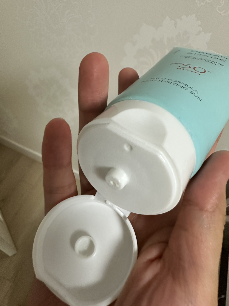 듀이트리 (DEWYTREE) 어반 쉐이드 쿨 카밍 수분 선 [SPF50+/PA++++] review image