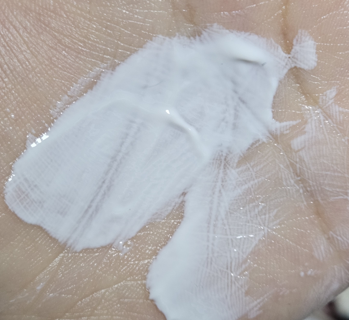 Derma Trouble Jinx 魅力防晒霜 [SPF50+/PA++++]的真实用户使用照片