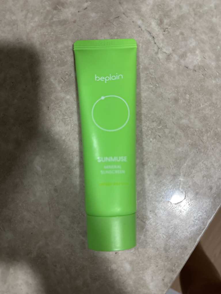 Sunmuse 无武器汽车防晒霜 [SPF50+/PA++++]的真实用户使用照片