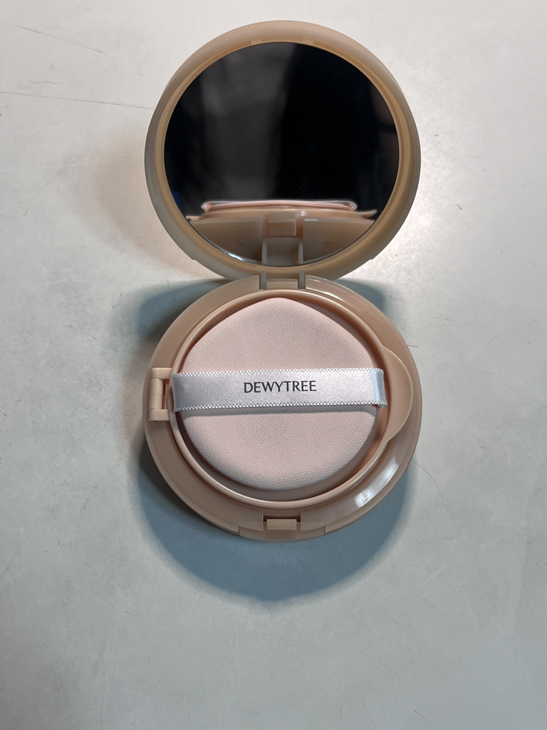 素颜遮瑕防晒气垫 [SPF50+/PA++++]的真实用户使用照片