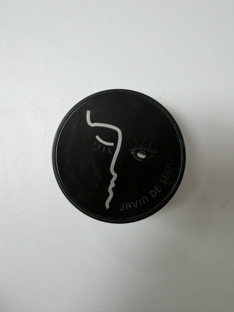 Wink 粉底契约 [SPF50+/PA+++] [第 21 期封面 象牙色] [第 21 期封面的真实用户使用照片