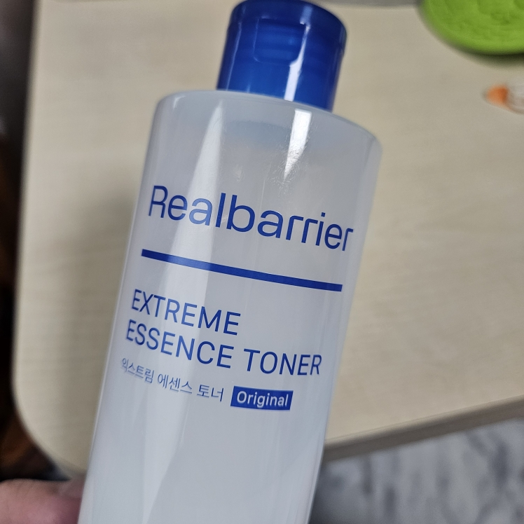 리얼베리어 (RealBarrier) 익스트림 에센스 토너 review image