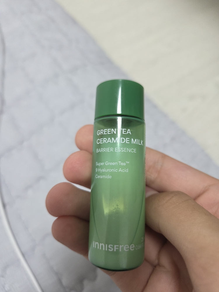 이니스프리 (INNISFREE) 그린티 밀크 보습 에센스 review image