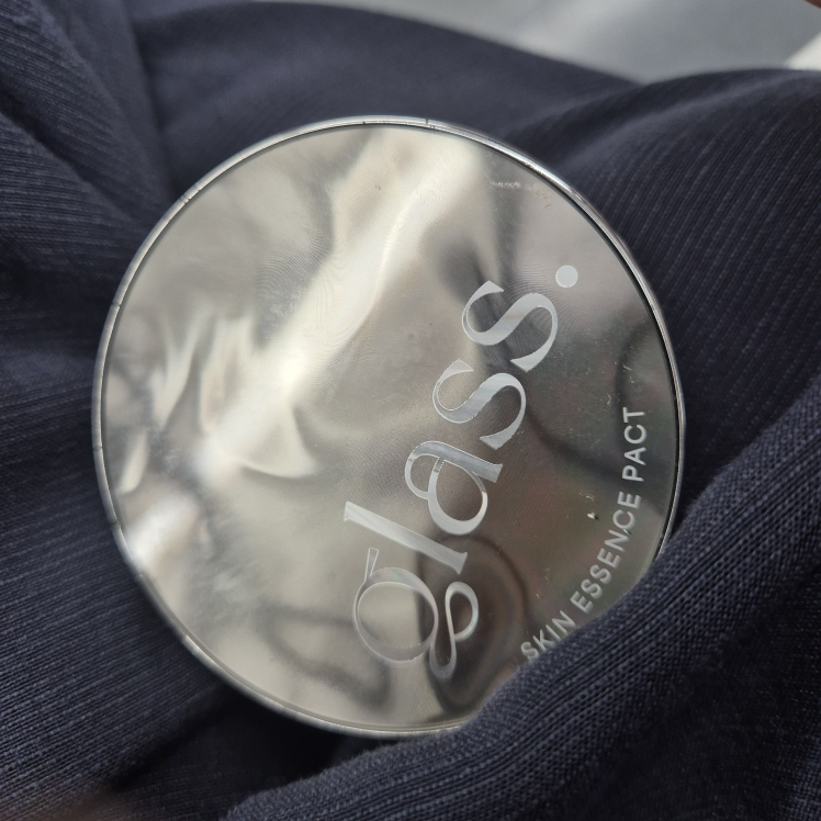 에이지투웨니스 (AGE20's) 글래스 스킨 에센스 팩트 [SPF50+/PA++++] [21호] [글로우] review image