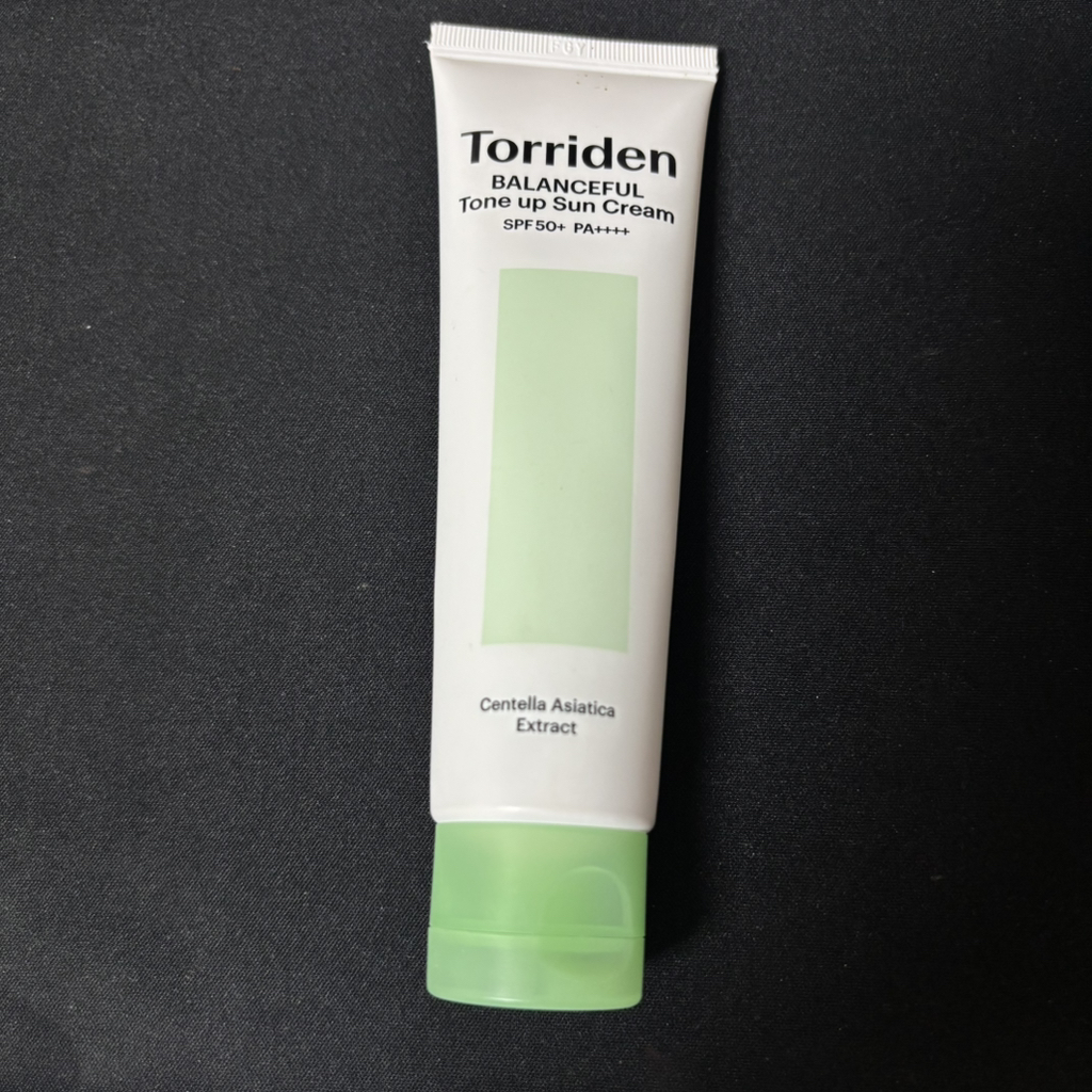 绿色提亮防晒霜 [SPF50+/PA++++]的真实用户使用照片