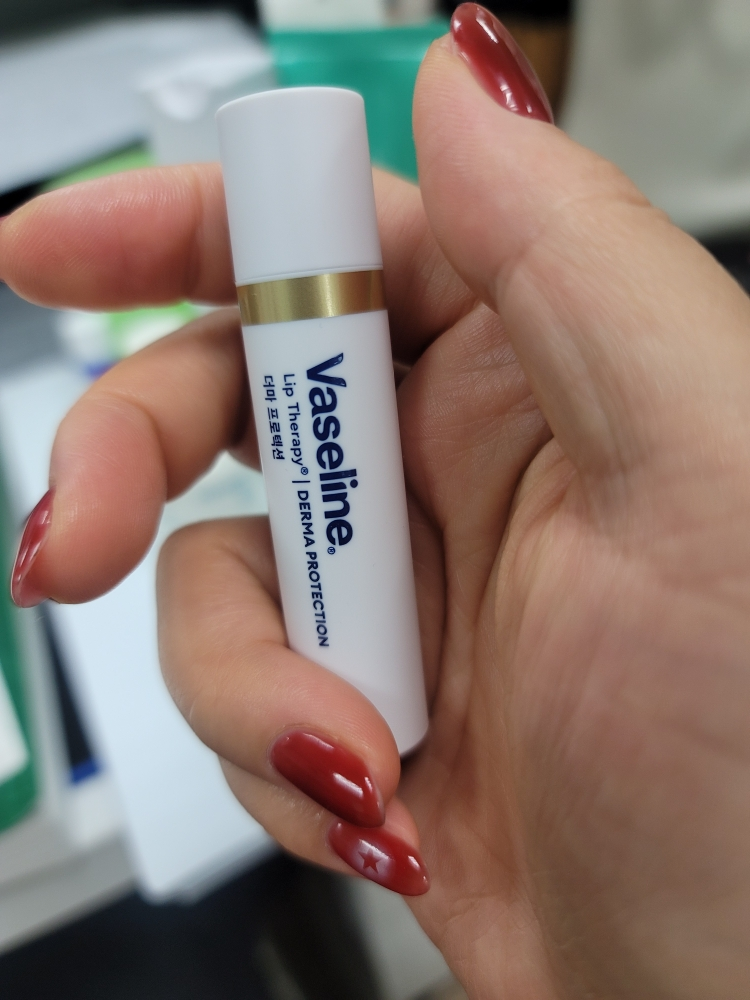 바세린 (Vaseline) 세럼 립밤 [더마 프로텍션] review image