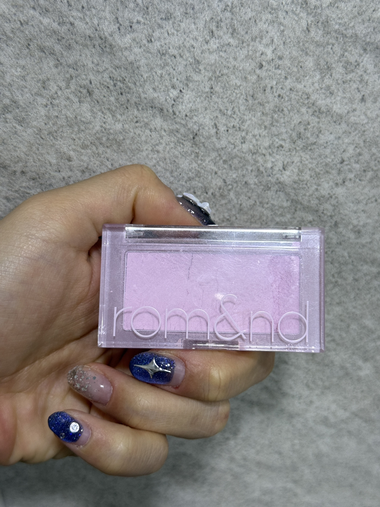 胜过脸颊腮红 [C02蓝莓片]的真实用户使用照片