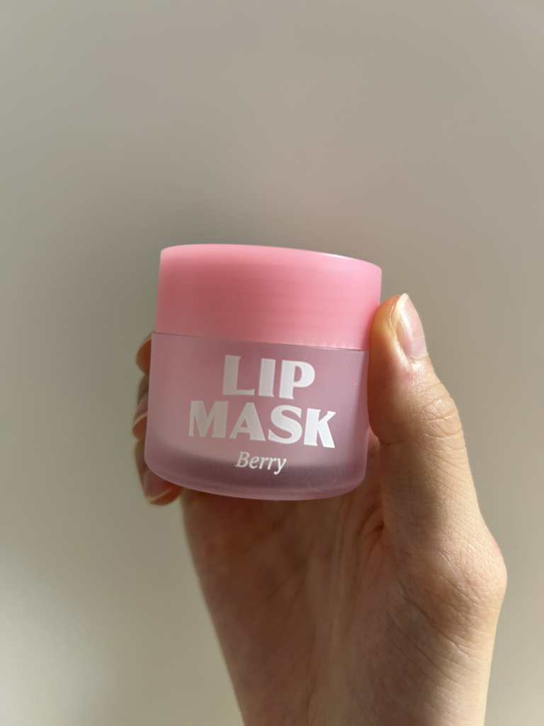 daiso Mặt nạ ngủ cho môi [Berry] review image