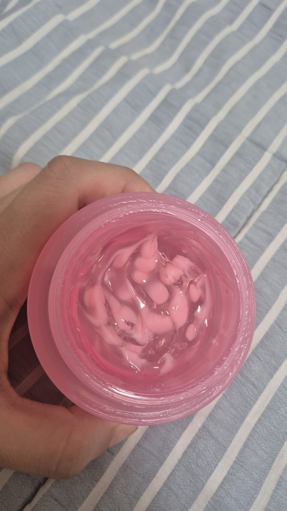 PDRN 粉红色胶原蛋白胶囊霜的真实用户使用照片