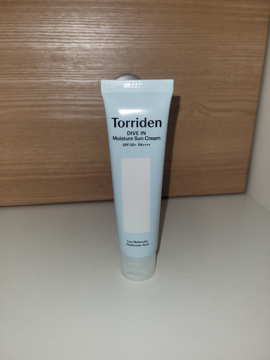 玻尿酸水润持久防晒霜 [SPF50+/PA++++]的真实用户使用照片