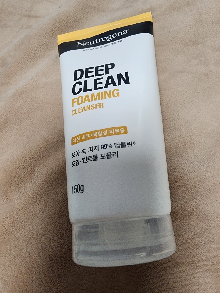 뉴트로지나 (Neutrogena) 딥클린 포밍 클렌저 review image