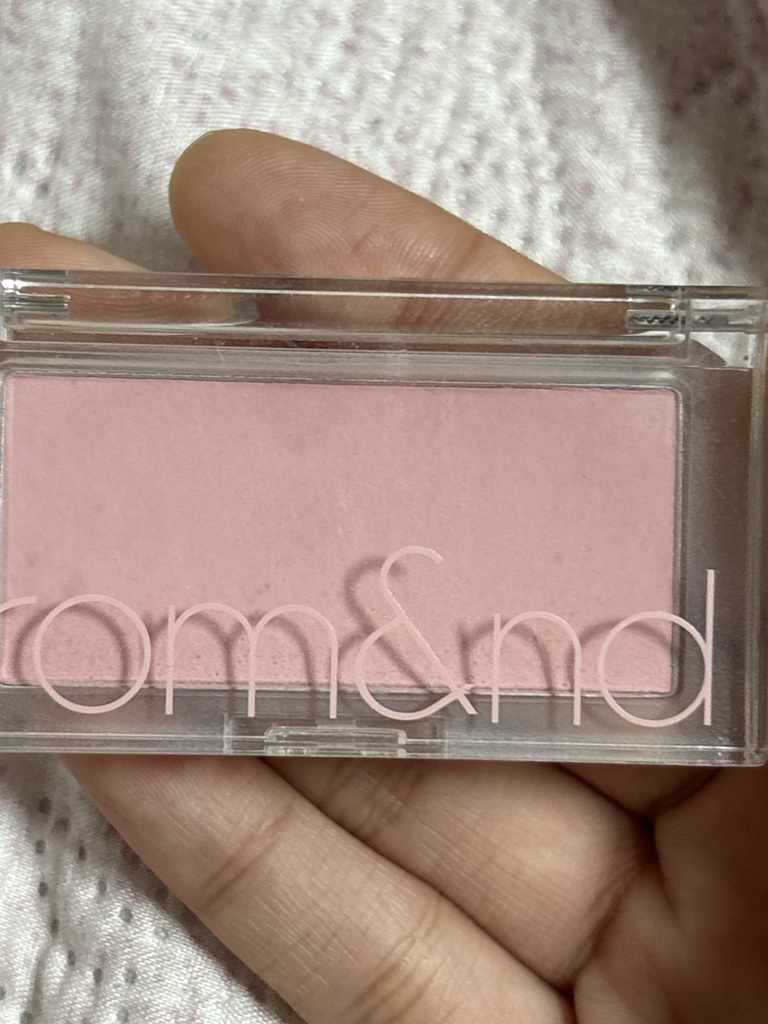 胜过脸颊腮红 [C02蓝莓片]的真实用户使用照片